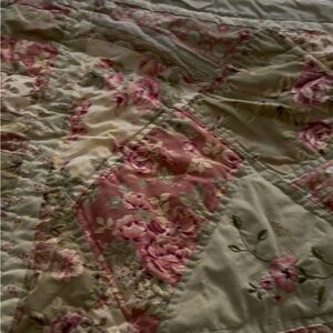 Vintage Pair Pillow Shams (‘80’s).29”x23”.Greens/Mauves.show some age.SmokeFree